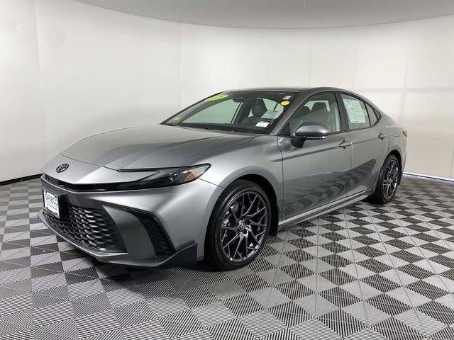 Used 2025 Gray Toyota SE image 4