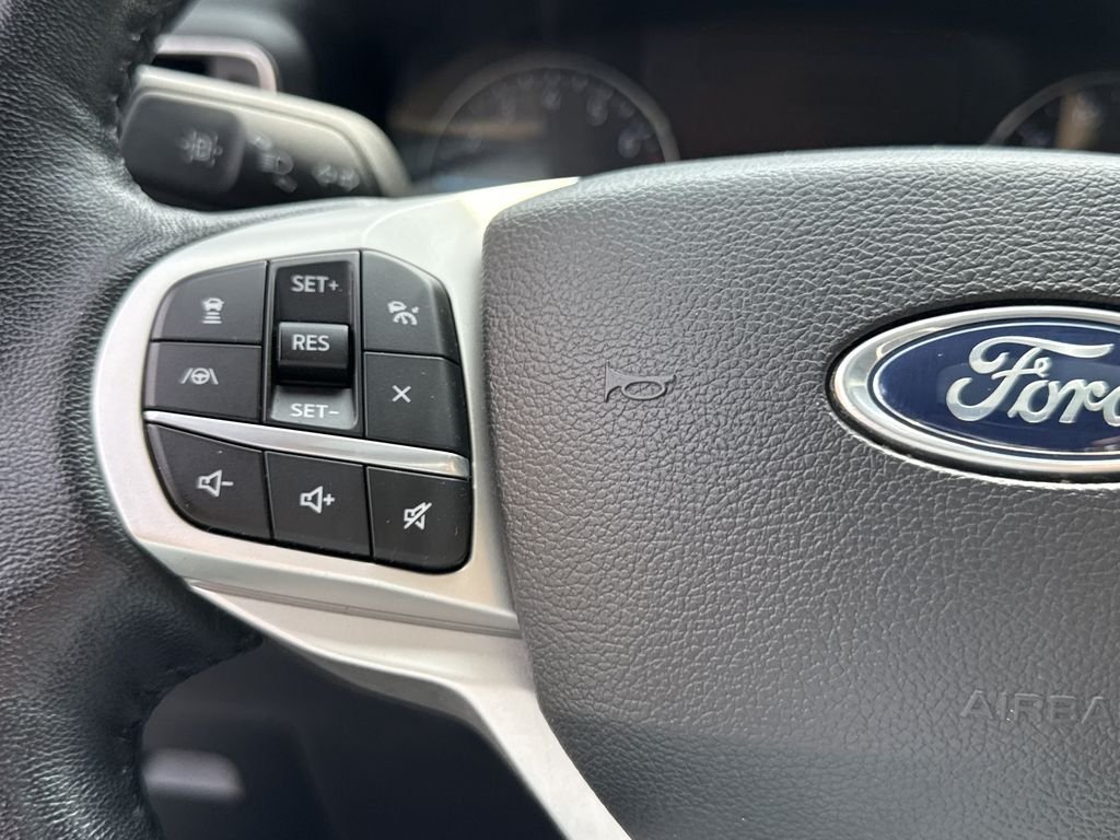 Used 2023 Black Ford XLT image 24