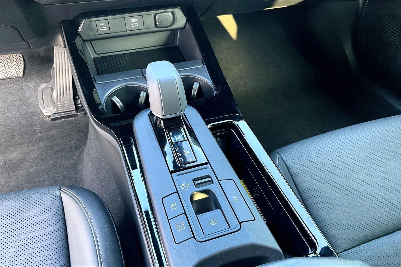 2024 Toyota Prius XLE - Photo 16