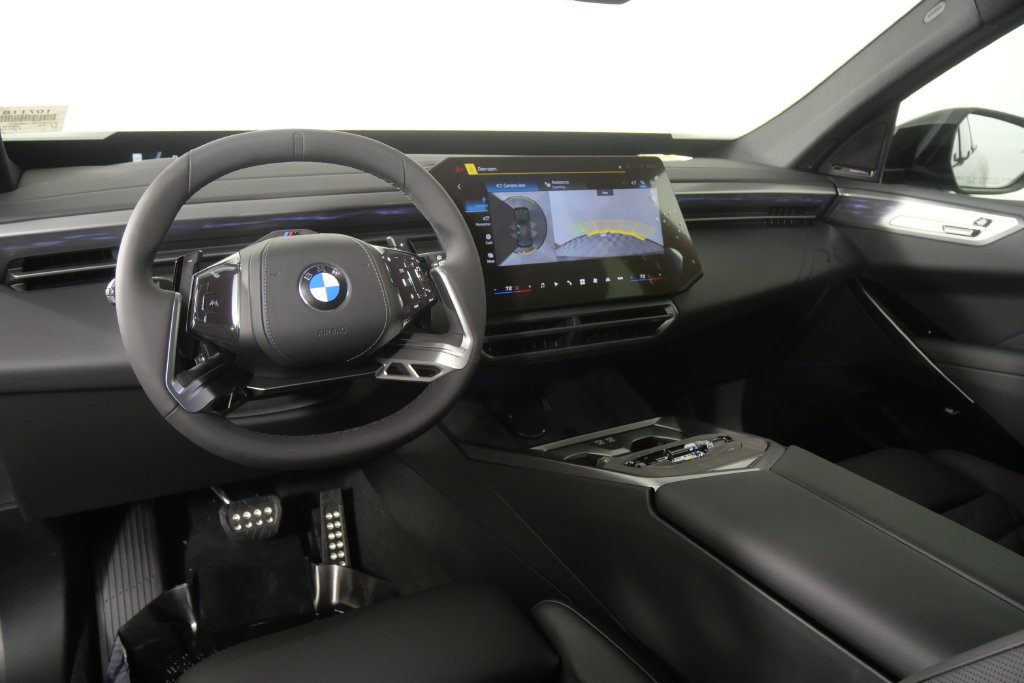 New 2027 Vancouver Green Metallic BMW  image 20