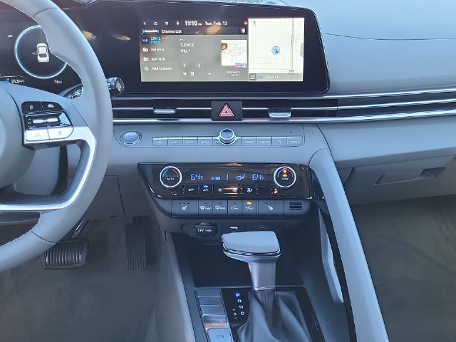 2024 Hyundai Elantra SEL - Photo 18