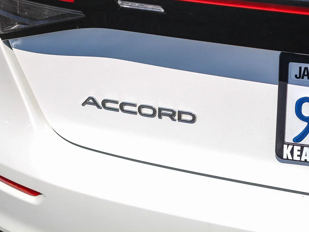 Used 2024 White Honda EX image 10