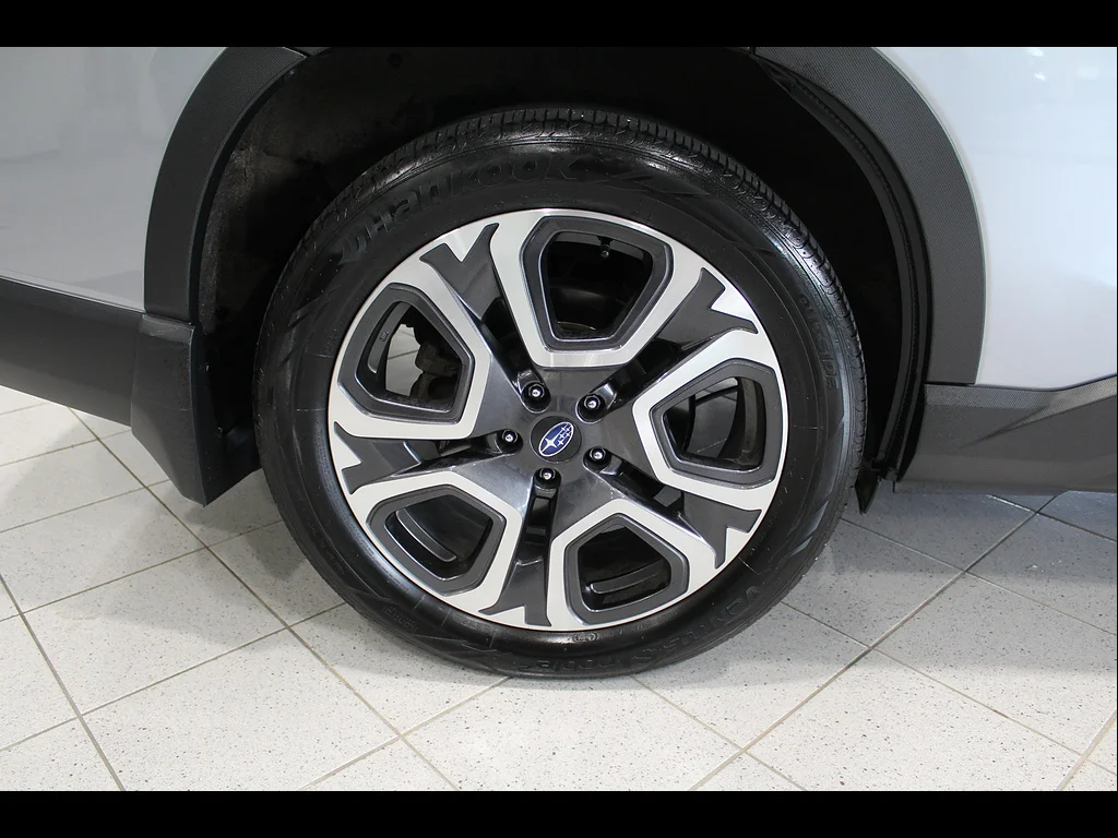 Used 2023 Ice Silver Metallic Subaru Limited 7-Passenger image 11