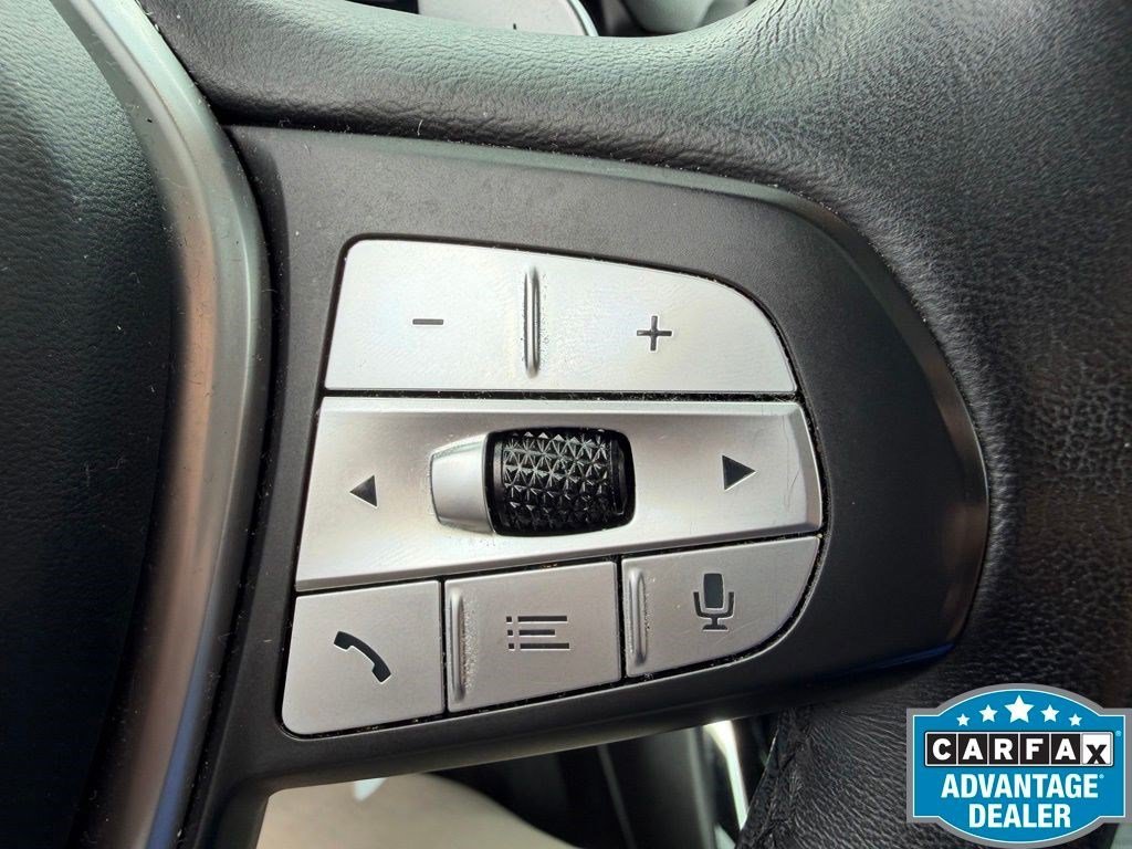 Used 2022 Black Sapphire Metallic BMW xDrive30i image 11
