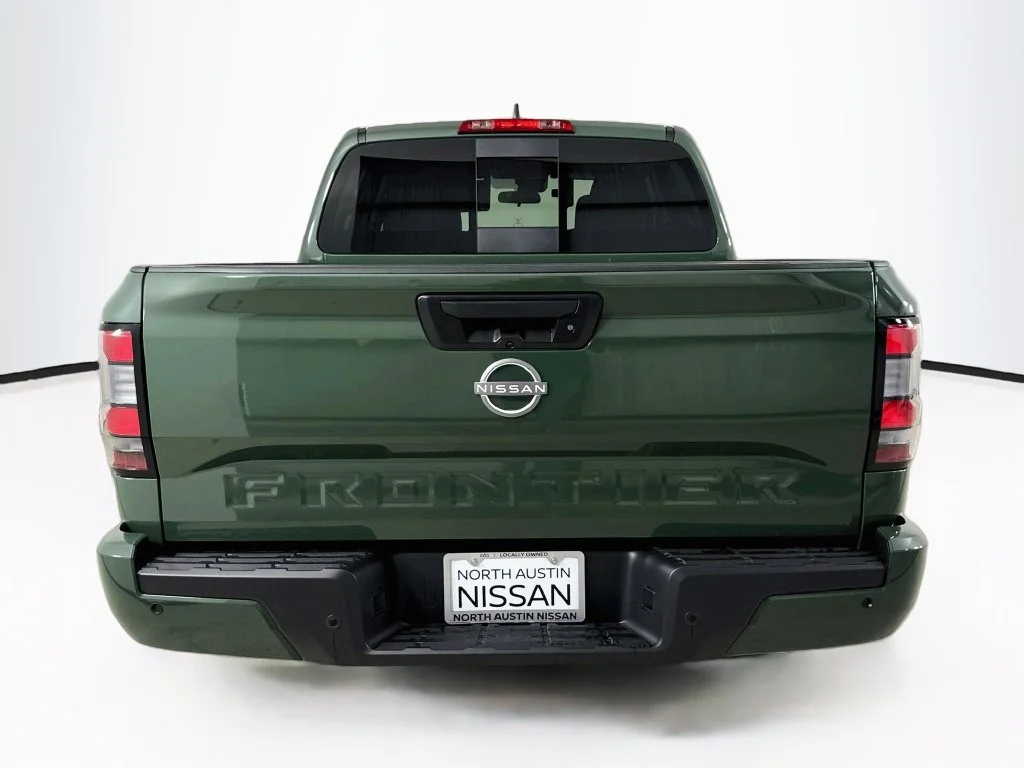 New 2027 Green Nissan SV image 6
