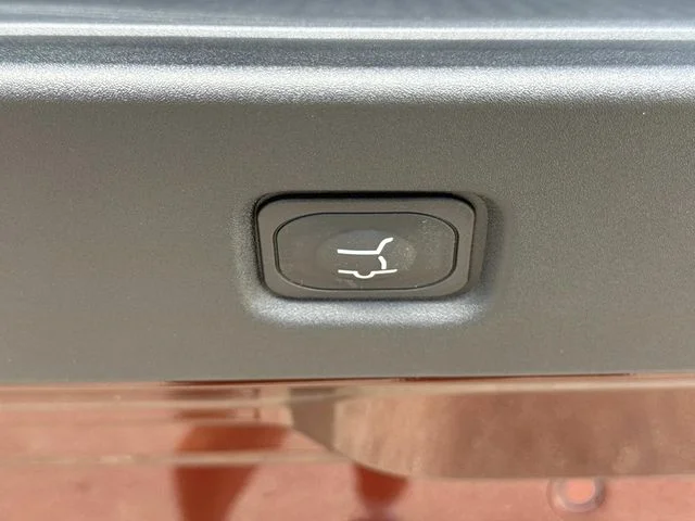 New 2027 Bronze Fire Metallic Tinted Clearcoat Ford MAX King Ranch® image 21