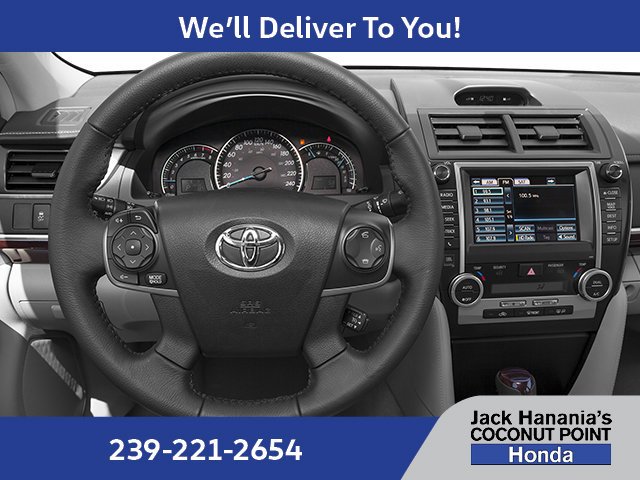 Used 2013 Silver Toyota XLE image 6