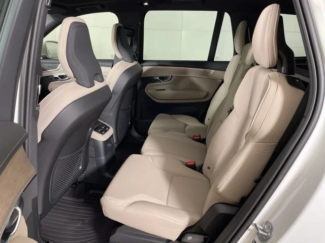 2025 Volvo XC90 Core - Photo 38
