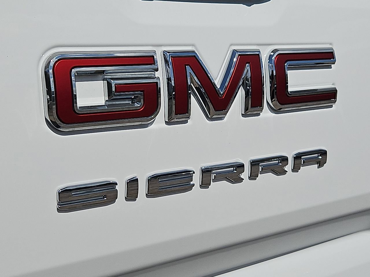 New 2026 Summit White GMC Pro image 29