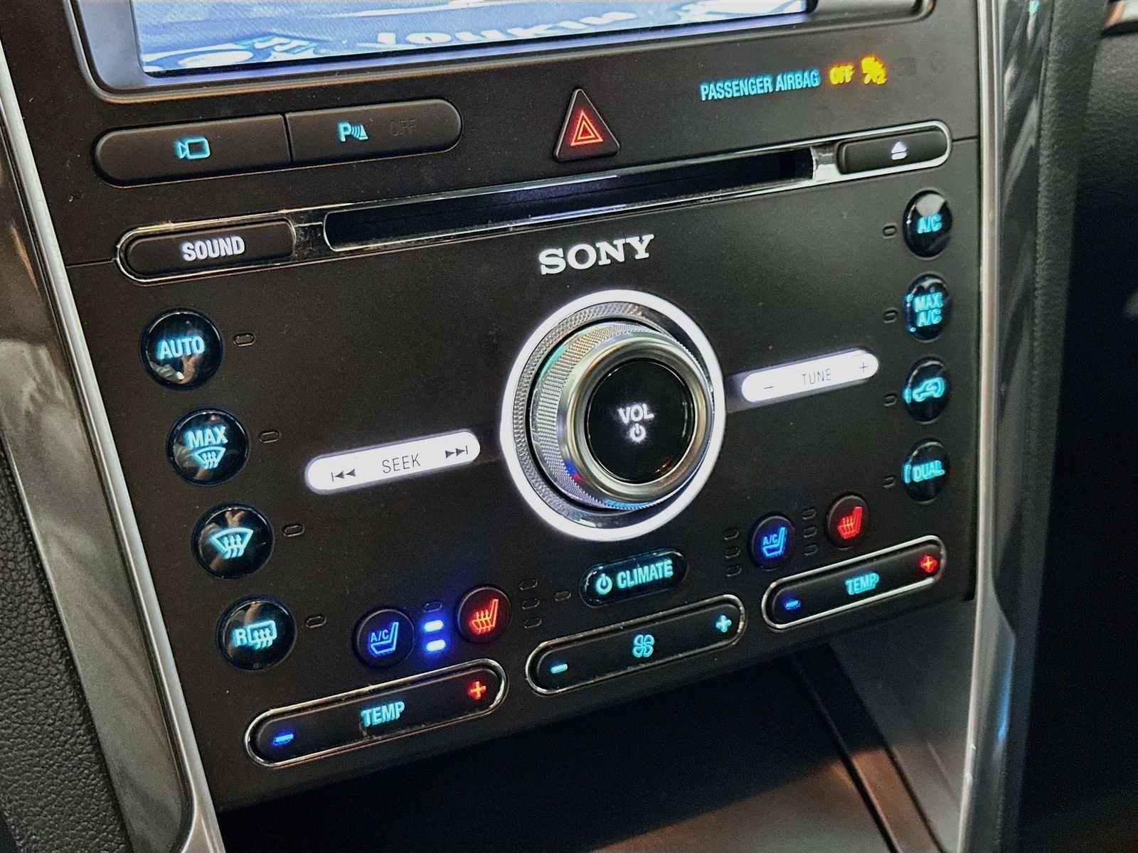 Used 2017 Quartz Metallic Ford Sport image 17