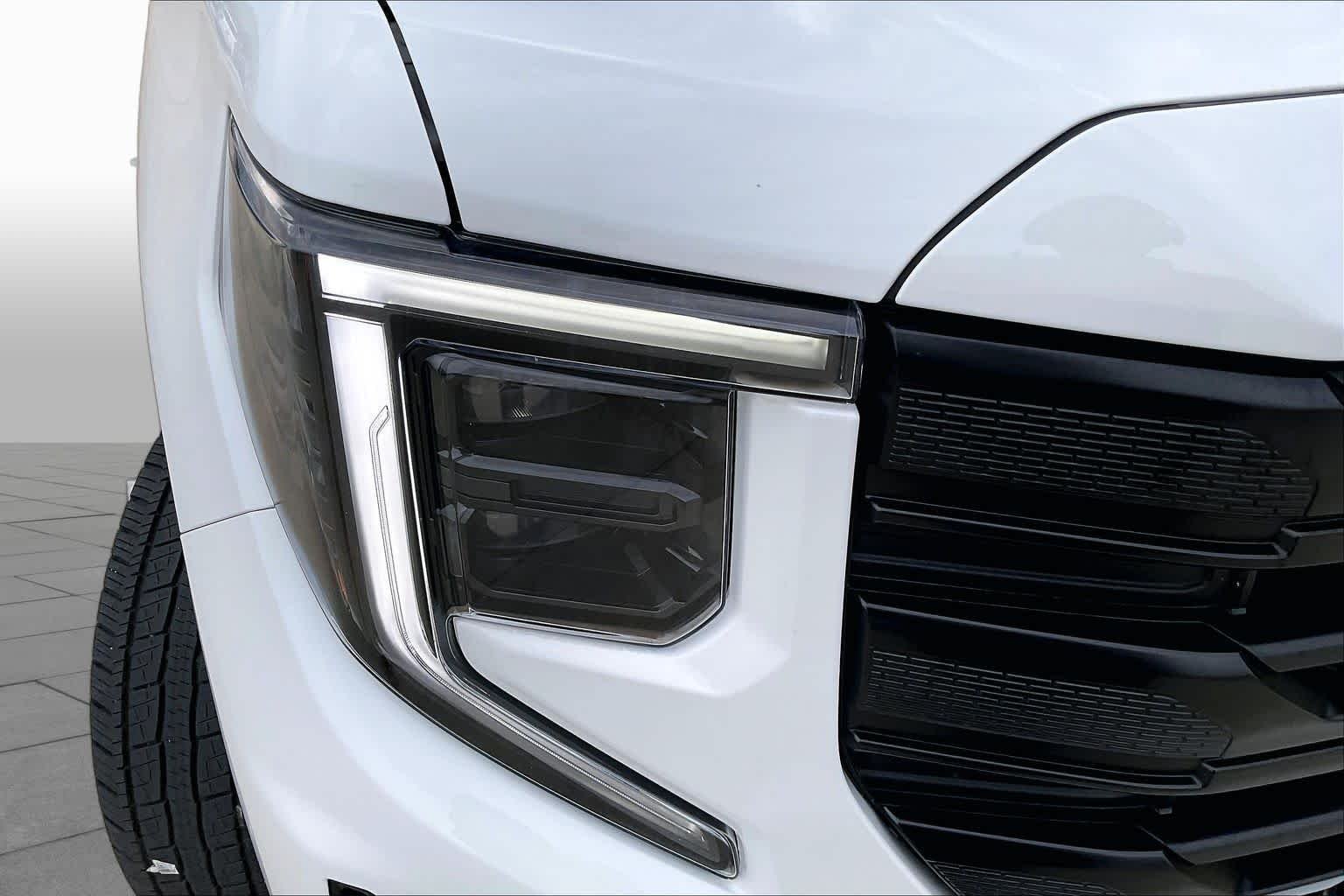 Used 2023 Summit White GMC Pro image 26