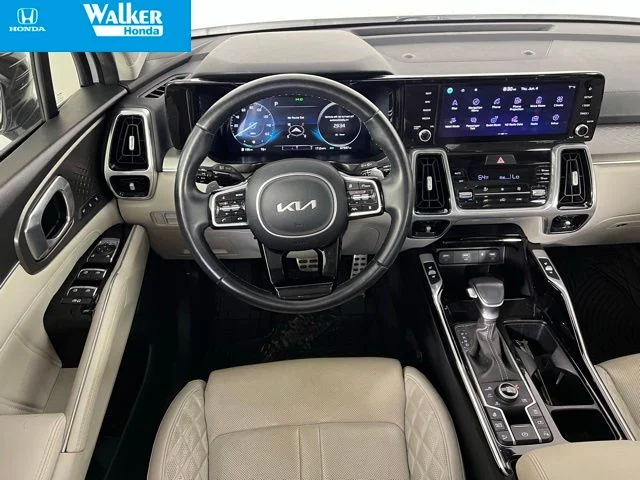 Used 2023 White Kia SX-Prestige image 37