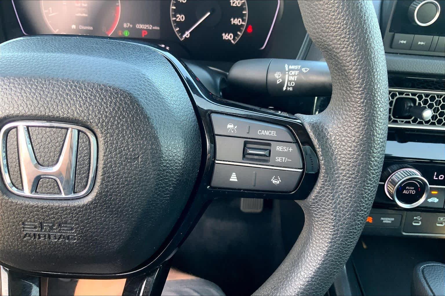 Used 2025 Rallye Red Honda LX image 24