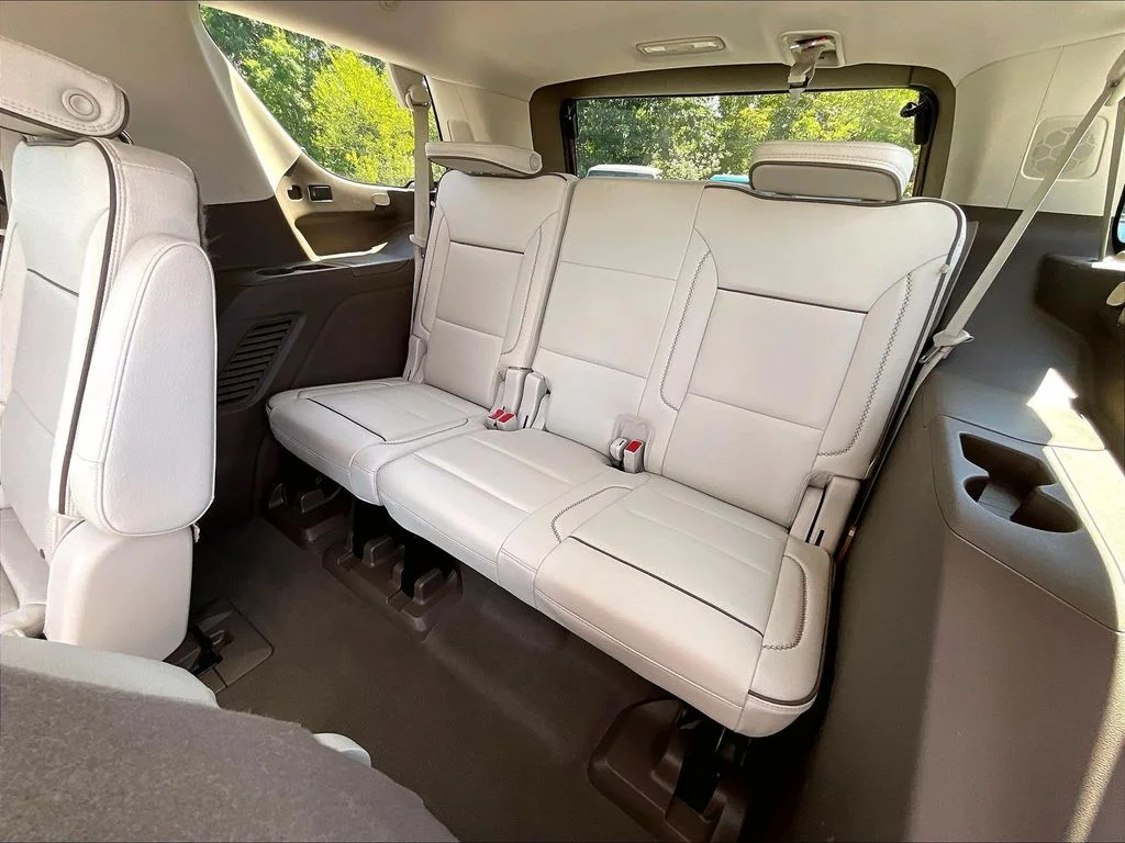 Used 2022 White Frost Tricoat GMC Denali image 16