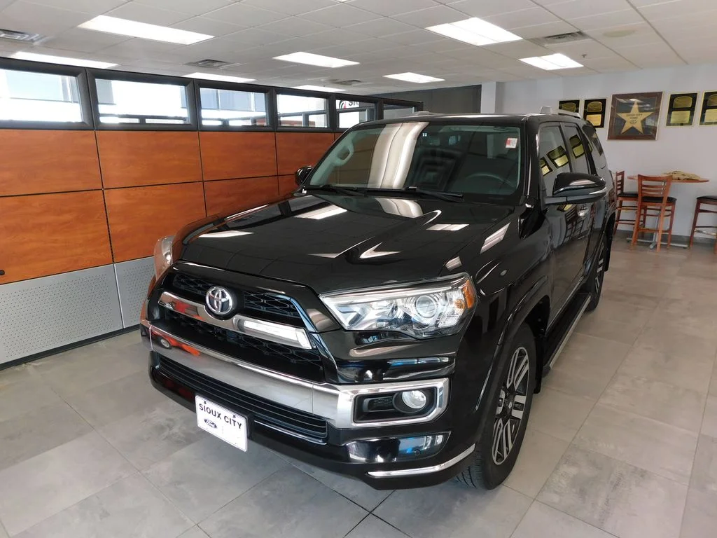 2016 Toyota 4Runner Limited 4x4 V6's photo