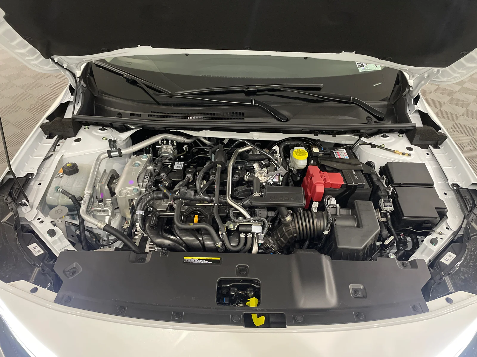 New 2027 Aspen White TriCoat / Super Black Two-tone Nissan SR Midnight Edition image 33