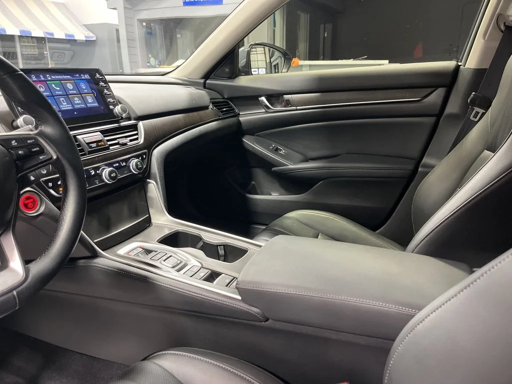 Certified Used 2022 Sonic Gray Pearl Honda Touring image 14
