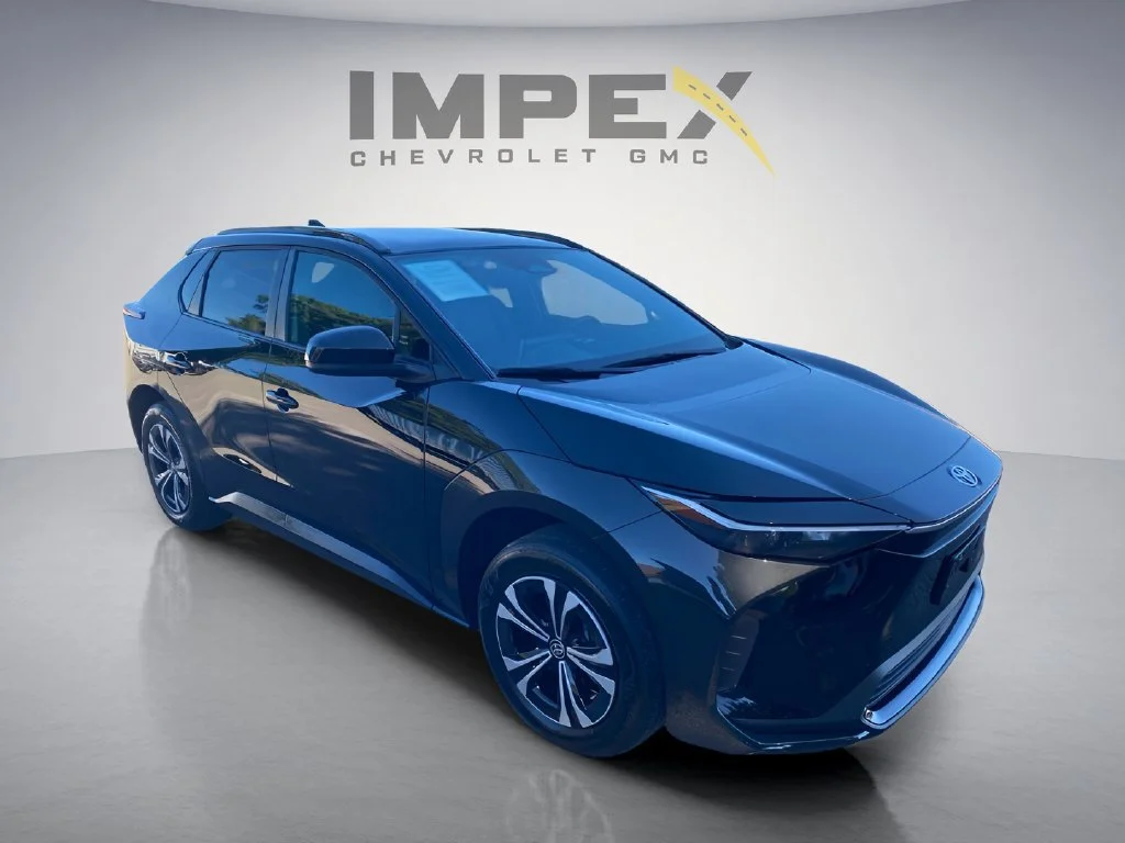 Used 2024 Black Toyota XLE image 7