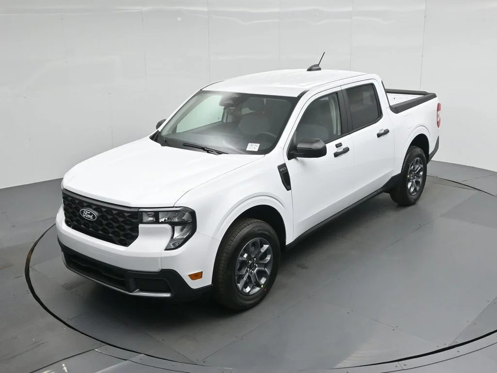 New 2026 White Ford XLT image 32
