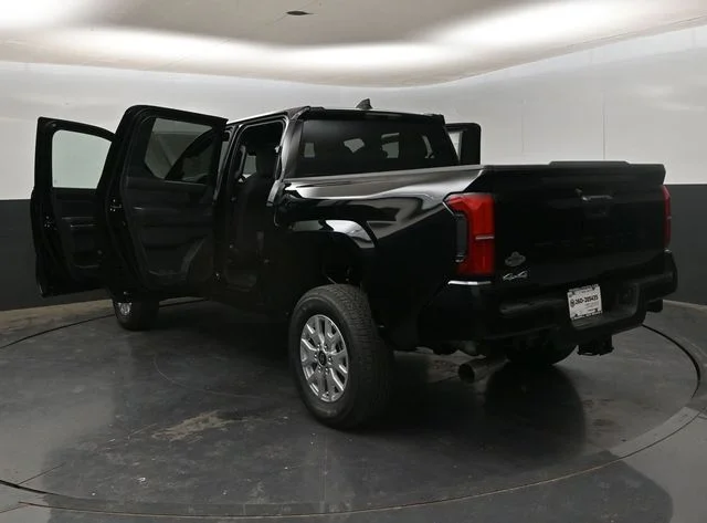 2026 Toyota Tacoma SR5 - Photo 32