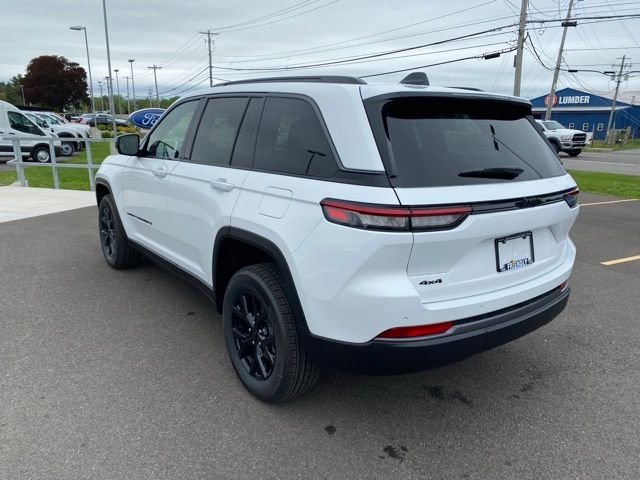 New 2026 White Jeep Altitude image 3