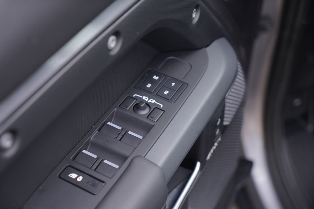 Used 2023 Gray Land Rover X image 19
