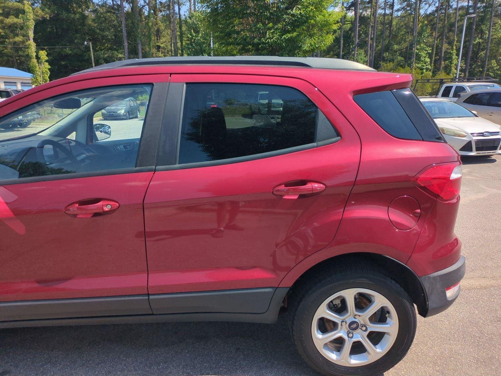 Used 2020 Ruby Red Metallic Tinted Clearcoat Ford SE image 33