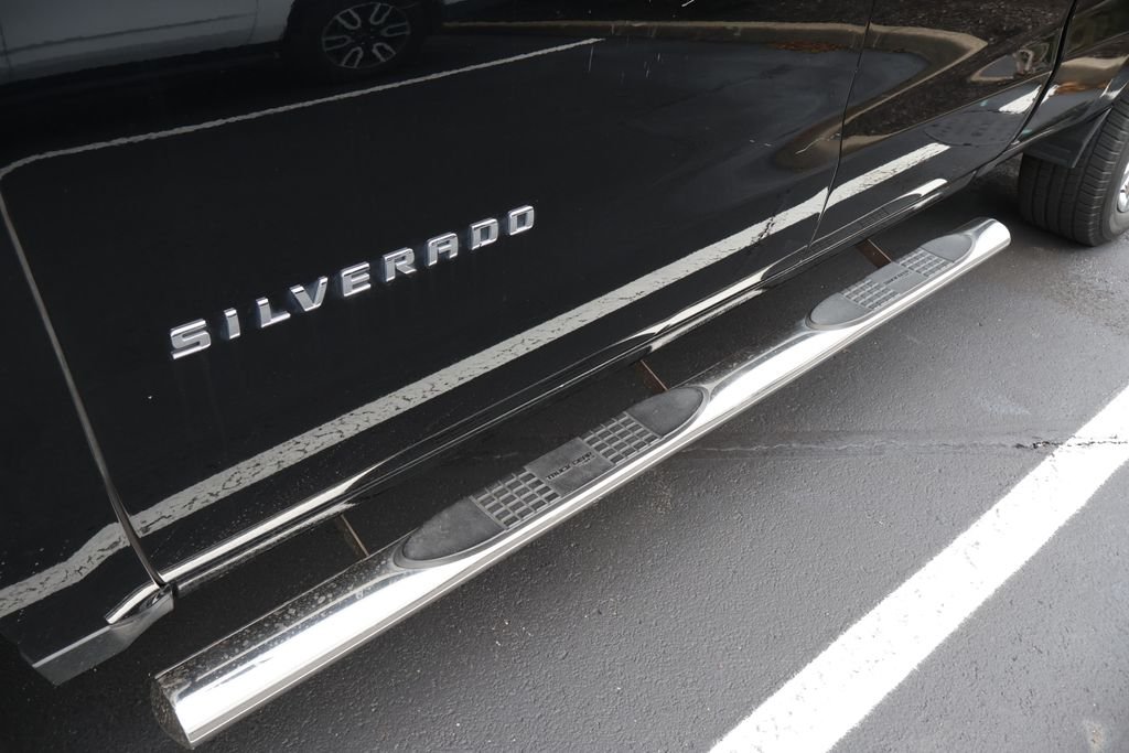Used 2018 BLACK Chevrolet Custom image 10