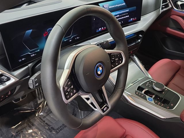 Used 2025 Black Sapphire Metallic BMW xDrive40 image 16