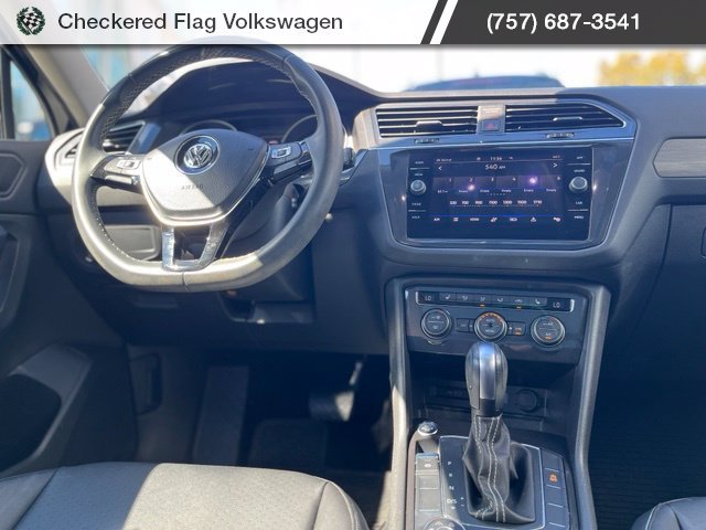 Used 2021 Deep Black Pearl Volkswagen 2.0T SE With 3rd Row image 32