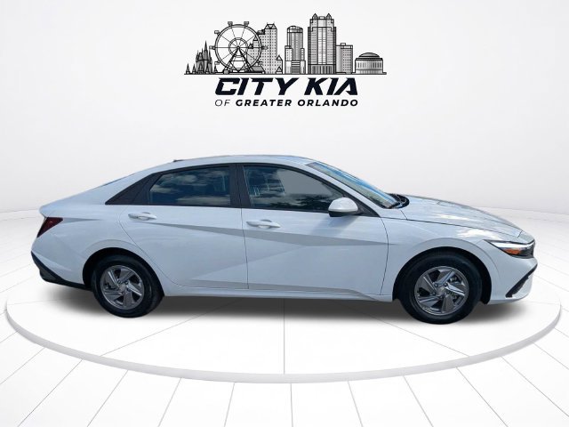Used 2026 White Hyundai SE image 7