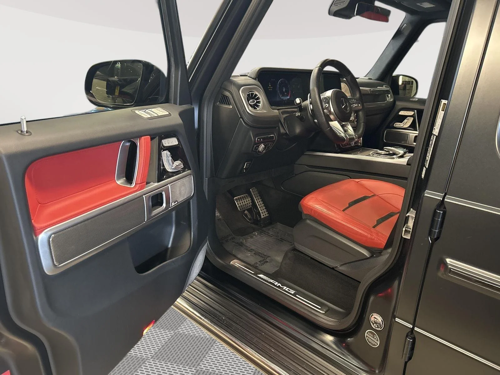 Certified Used 2024 MANUFAKTUR Night Black Magno Mercedes-Benz AMG® G 63 image 11