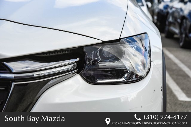 Certified Used 2025 White Mazda 3.3 Turbo Preferred image 4