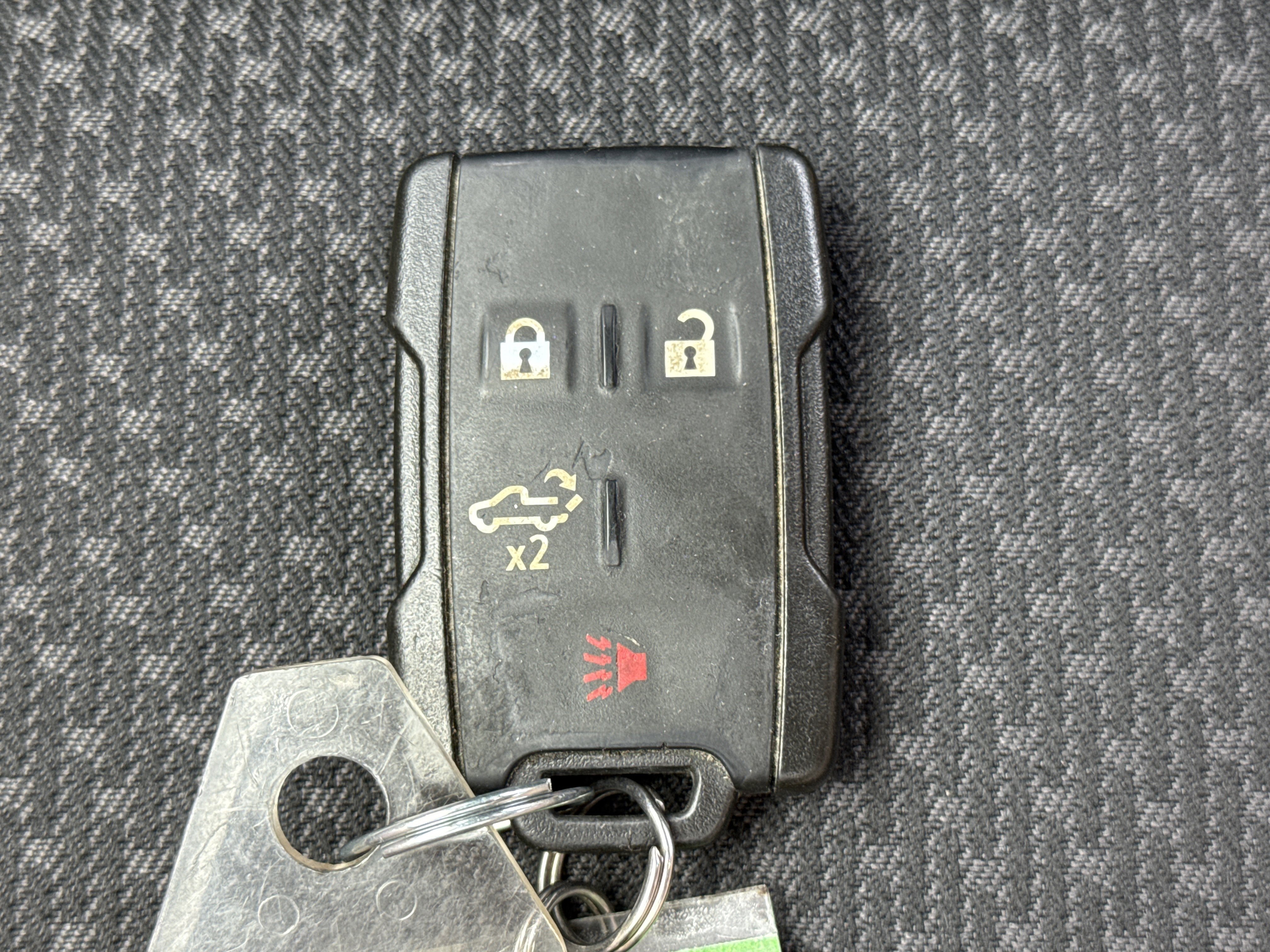 Used 2020 Summit White Chevrolet 4WD image 16