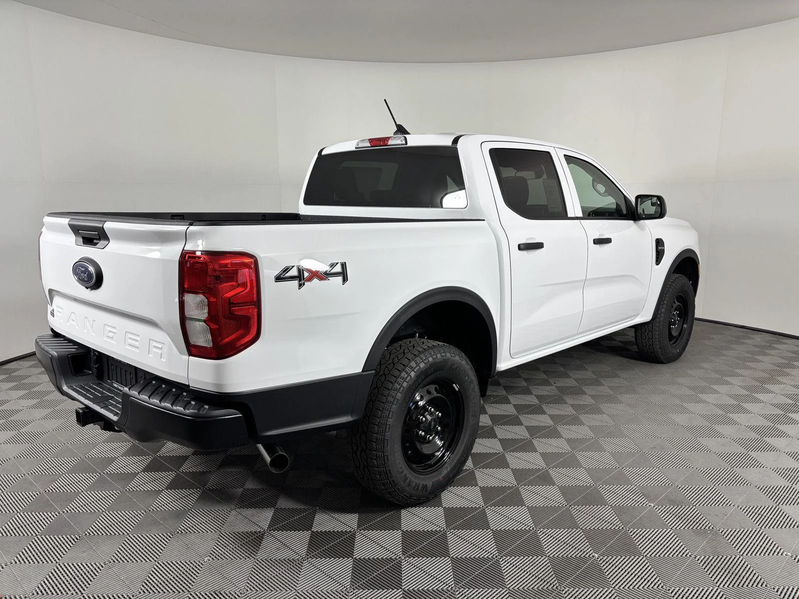 Used 2026 Oxford White Ford XL image 8
