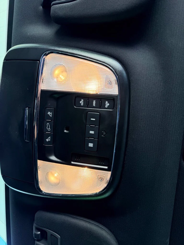 Used 2021 Gray Jeep Limited image 25