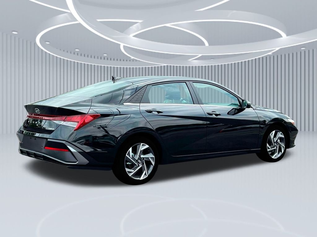 New 2025 Black Hyundai Limited image 27