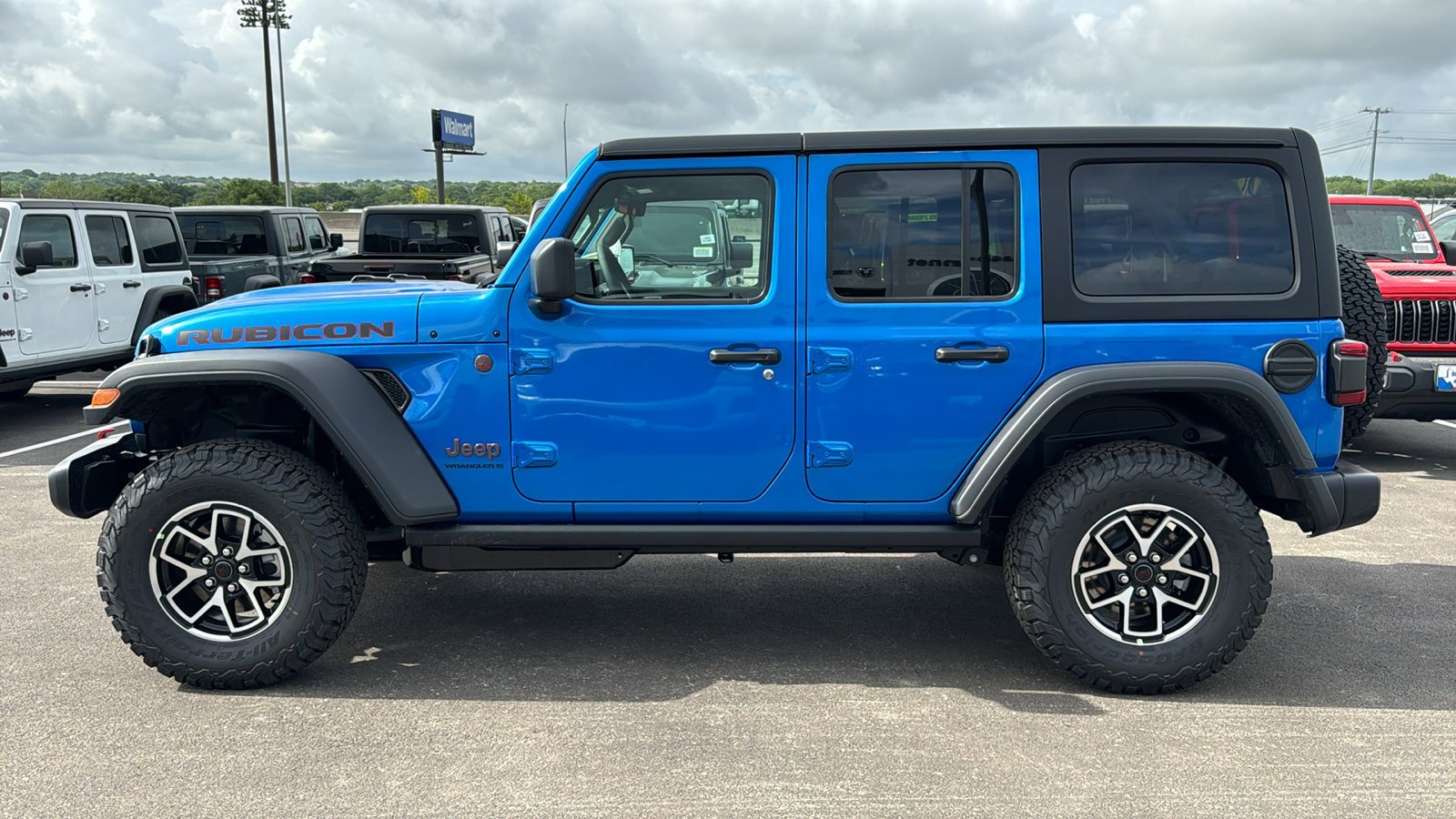 New 2026 Hydro Blue Pearl-Coat Exterior Paint Jeep Rubicon image 8