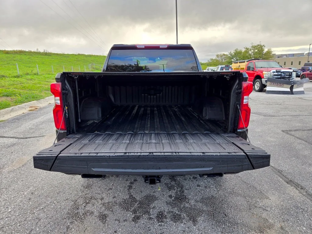 Used 2023 Black Chevrolet RST image 28