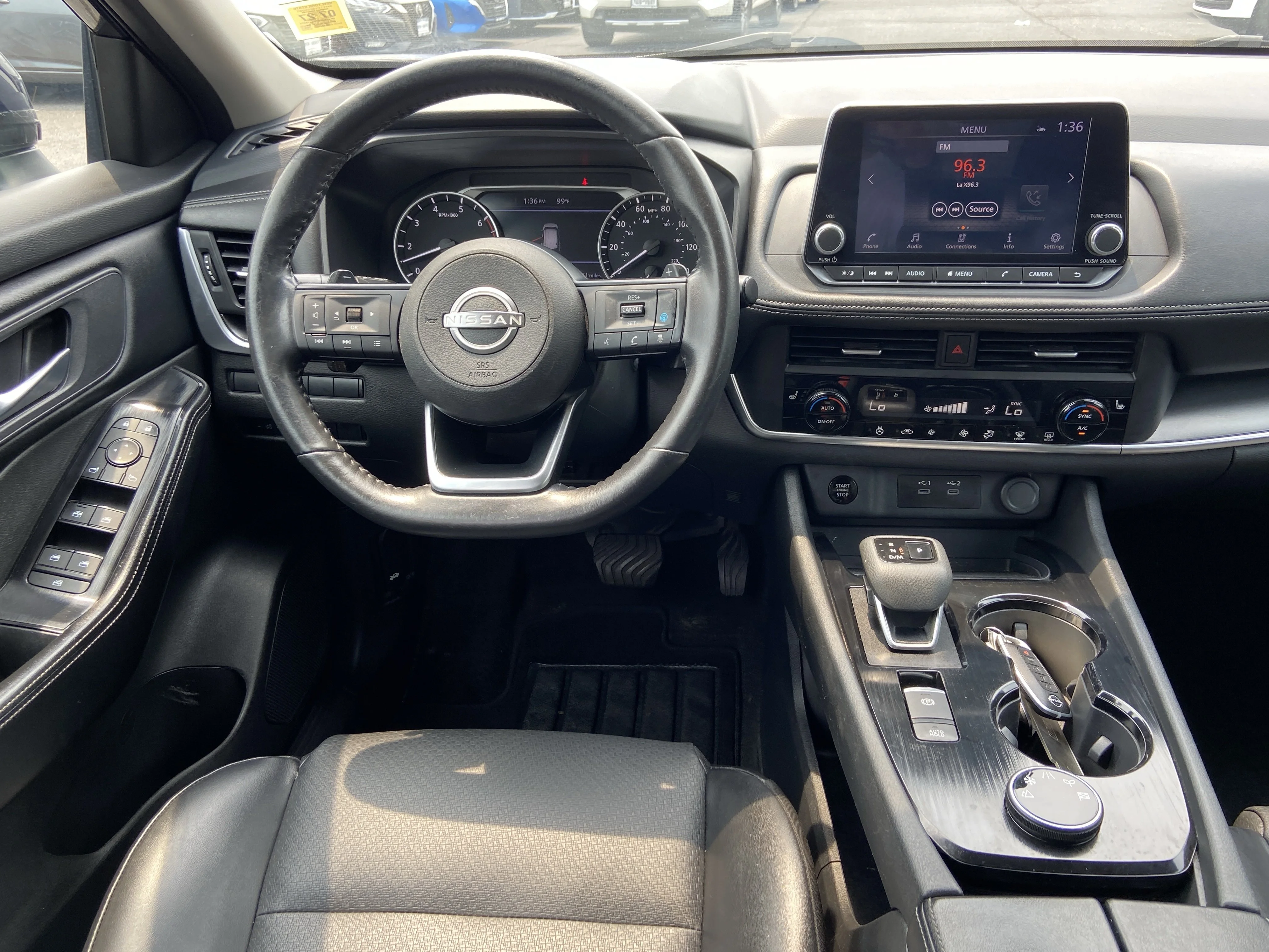 2024 Nissan Rogue SV - Photo 13