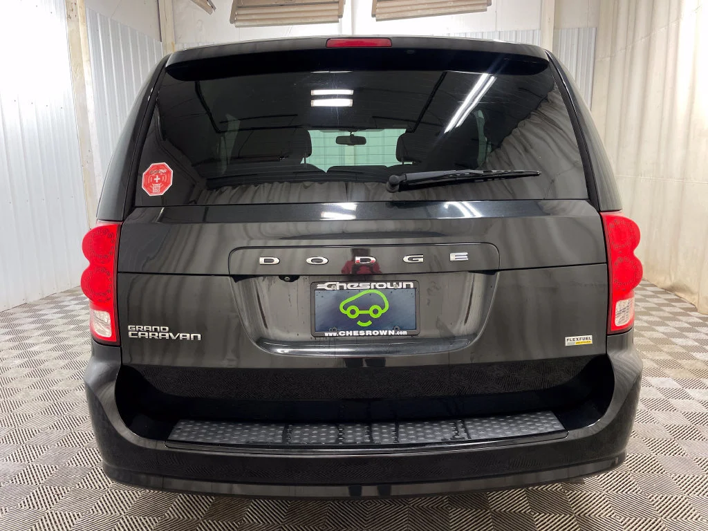 Used 2018 Black Dodge SE Plus image 14