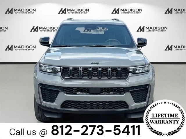 New 2027 Gray Jeep Laredo Altitude image 2