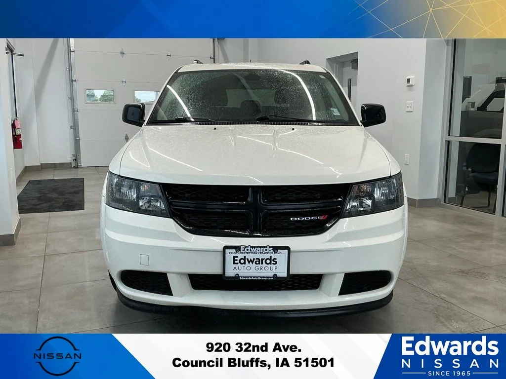 Used 2020 White Dodge SE image 3