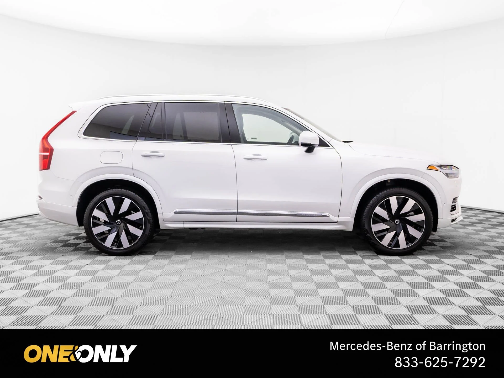 Used 2024 White Volvo Ultimate image 6