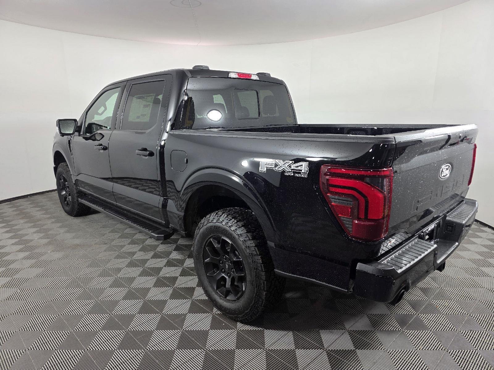New 2025 Agate Black Metallic Ford Lariat® image 43