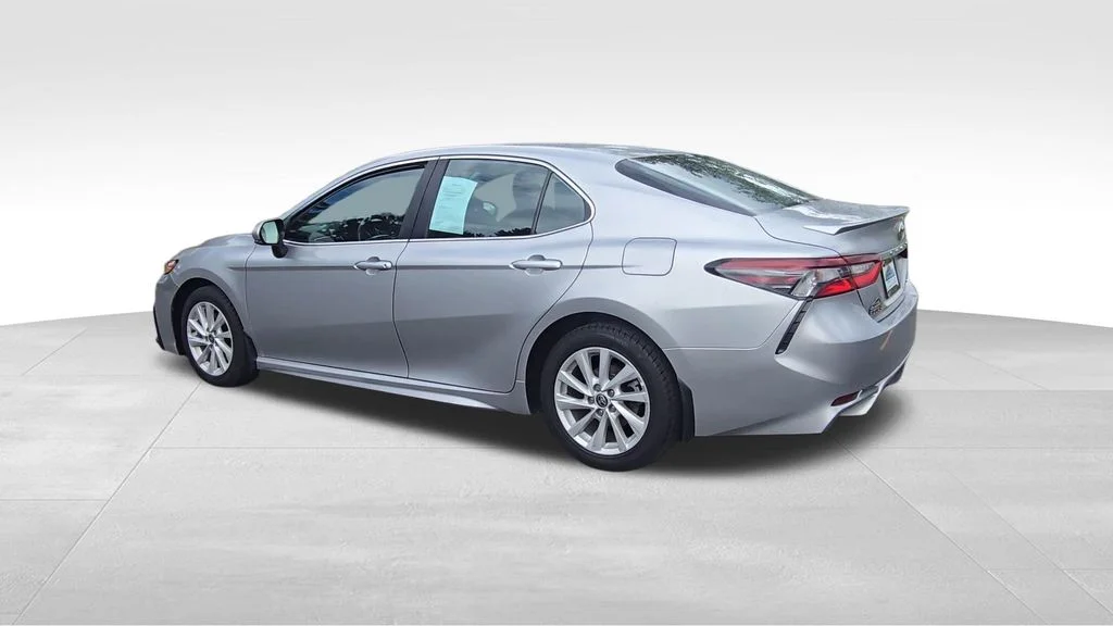 Used 2024  Toyota SE Nightshade image 6