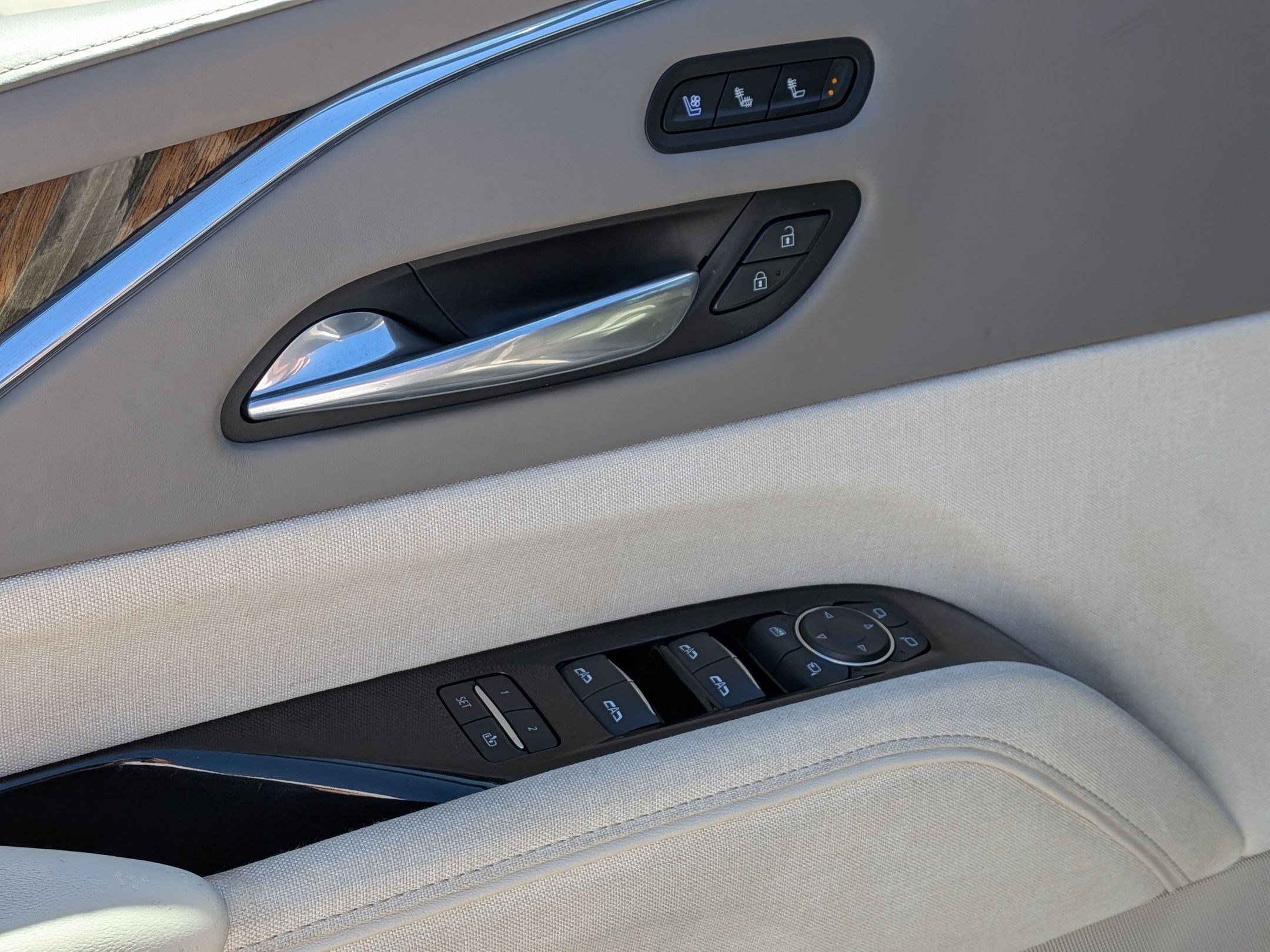 Used 2021 Sandstone Metallic Cadillac Premium Luxury Platinum image 13