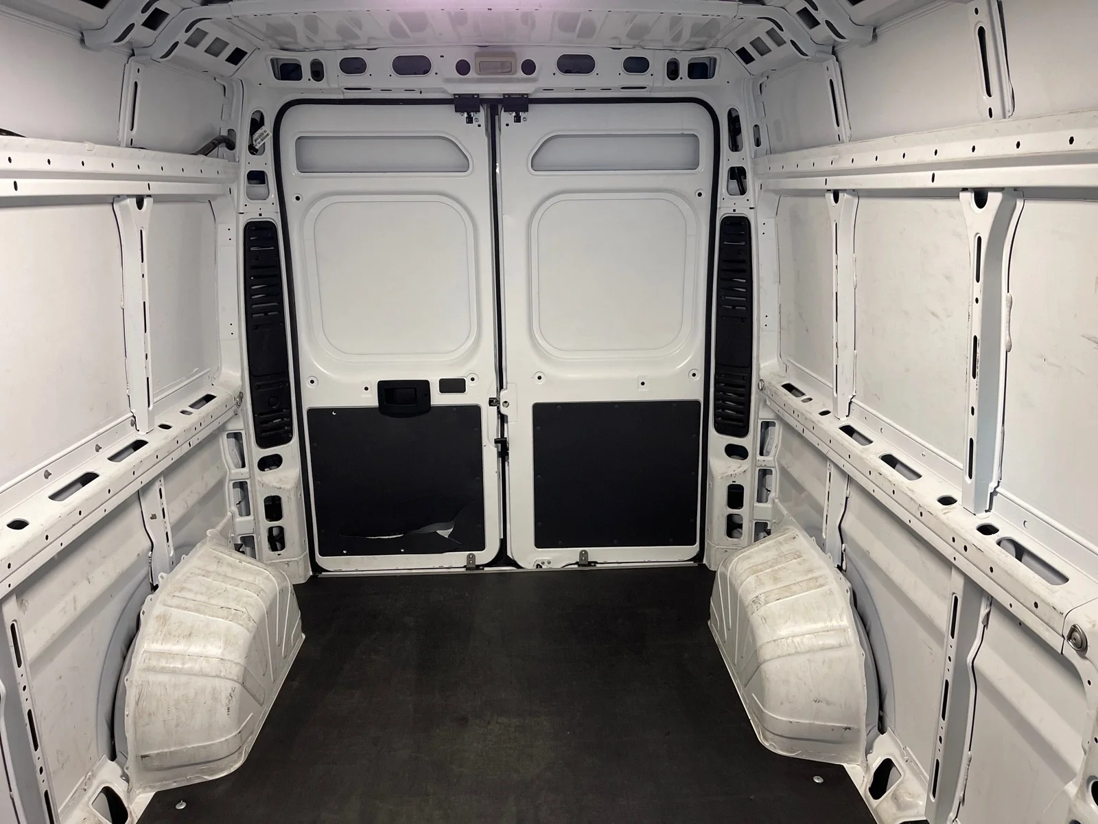 Used 2023 WHITE Ram  image 38