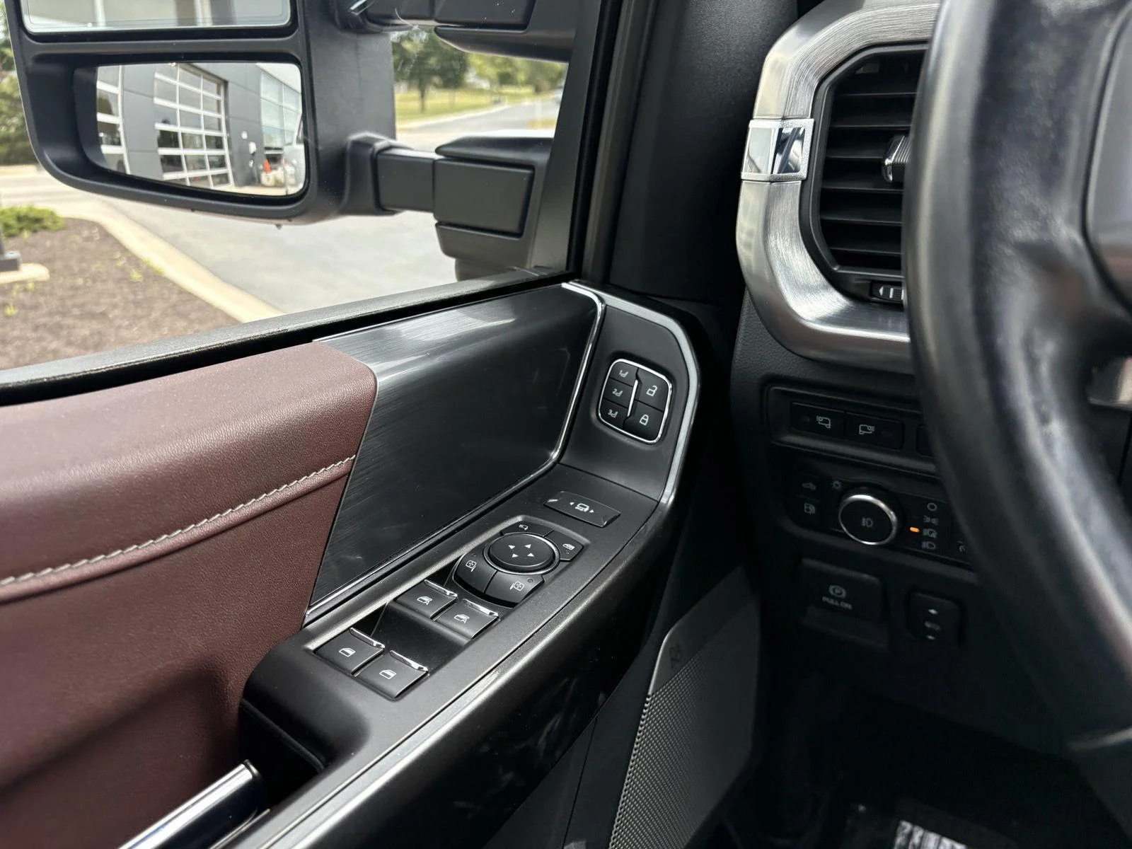 Used 2021 Oxford White Ford LARIAT image 15