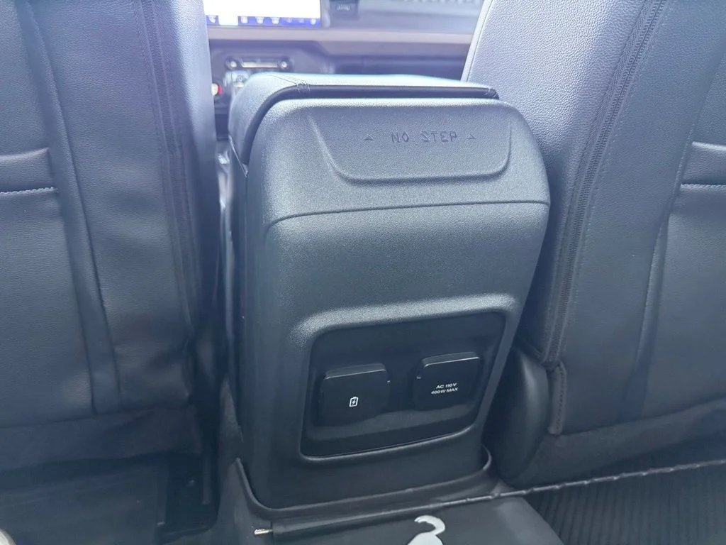Used 2024 Black Ford Wildtrak image 26